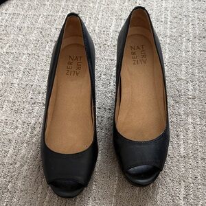 Naturalizer Black Leather Peep-Toe Heels